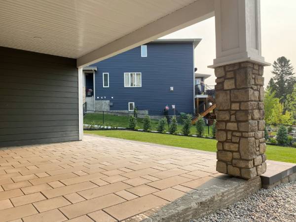 nester-falls-stone-patio